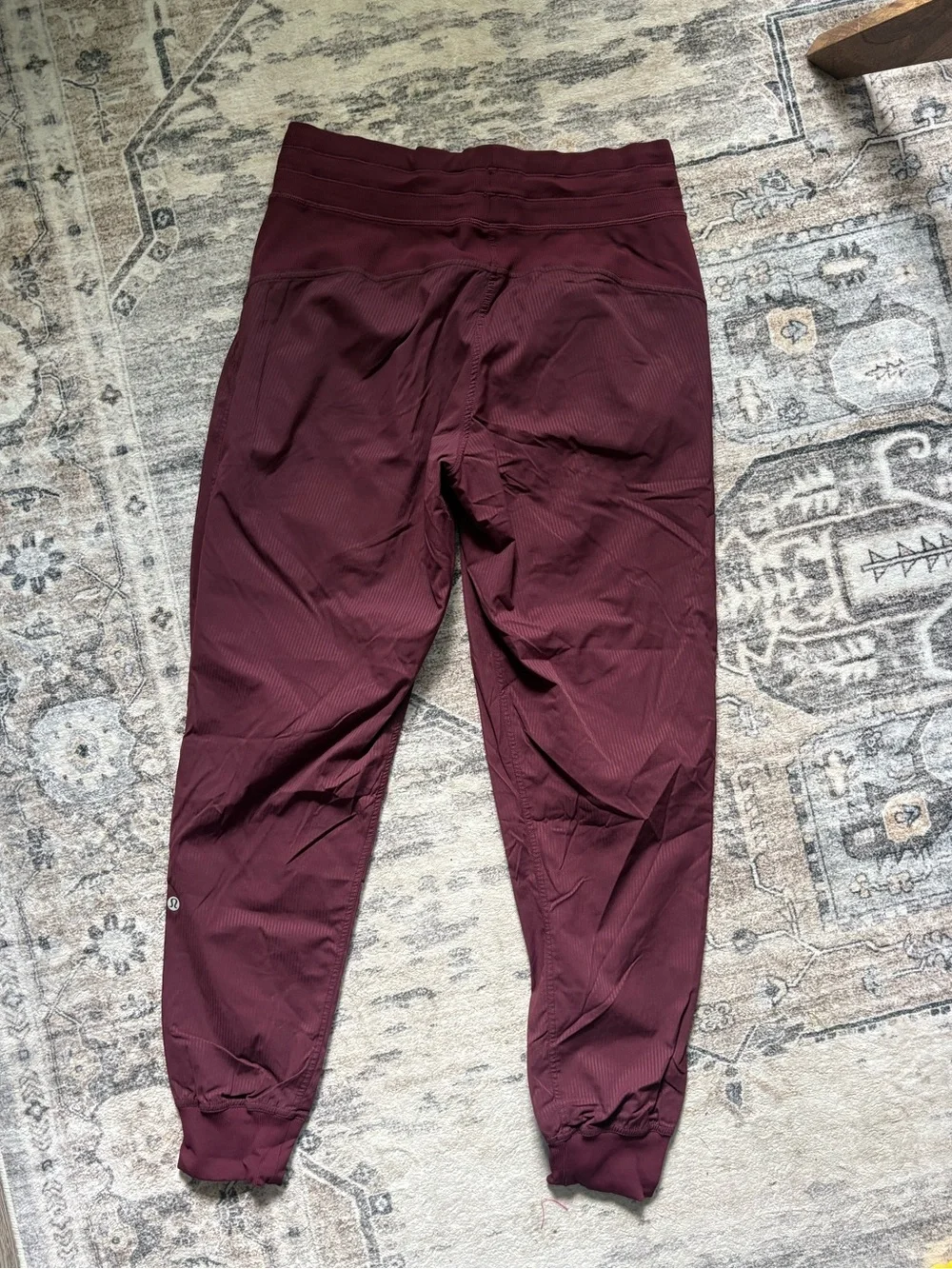 Lululemon Dance Studio Mid-Rise Jogger Full Length size 8 maroon